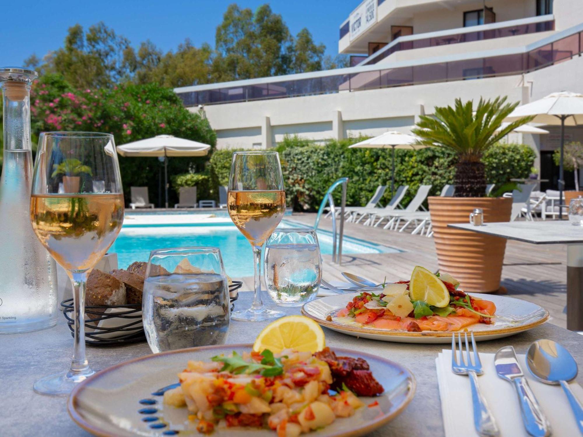 Mercure Centre Cote D'azur Hotel 4*