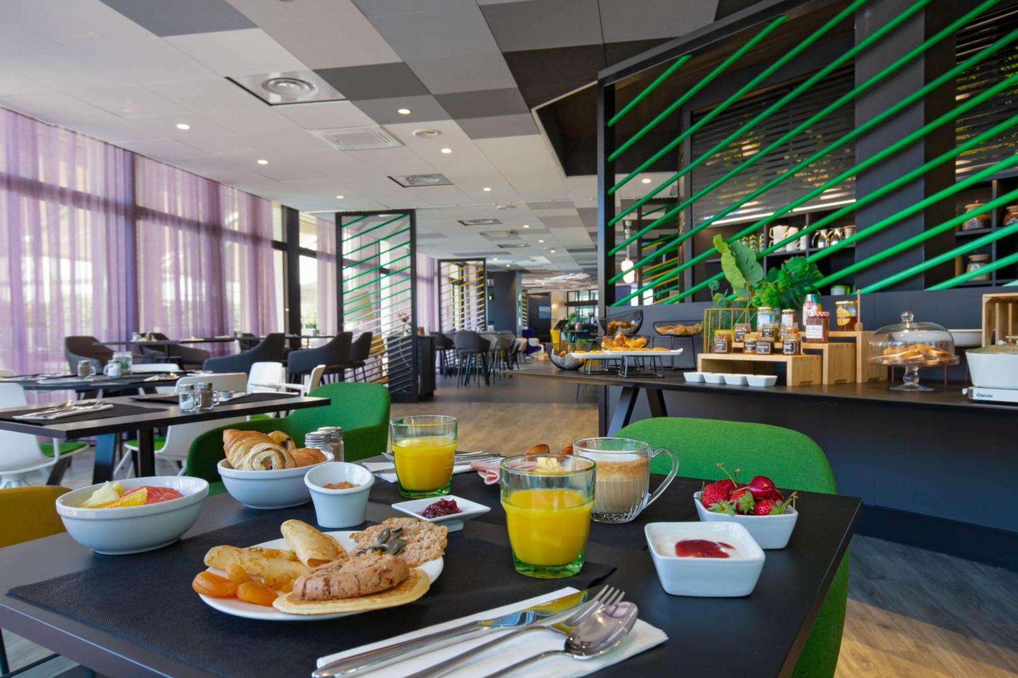 Mercure Centre Cote D'azur Hotel 4*