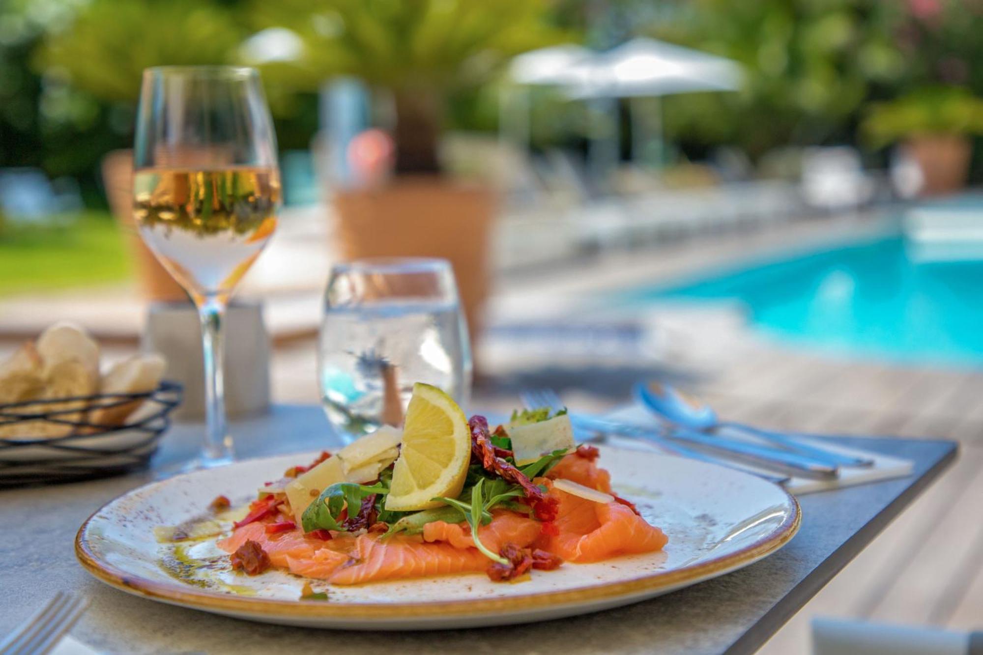 Hotel Mercure Centre Côte D'azur 4*